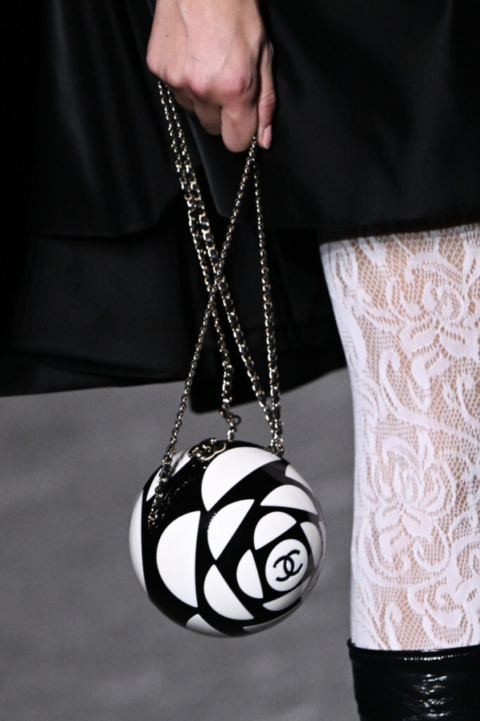 borsa sfera Chanel