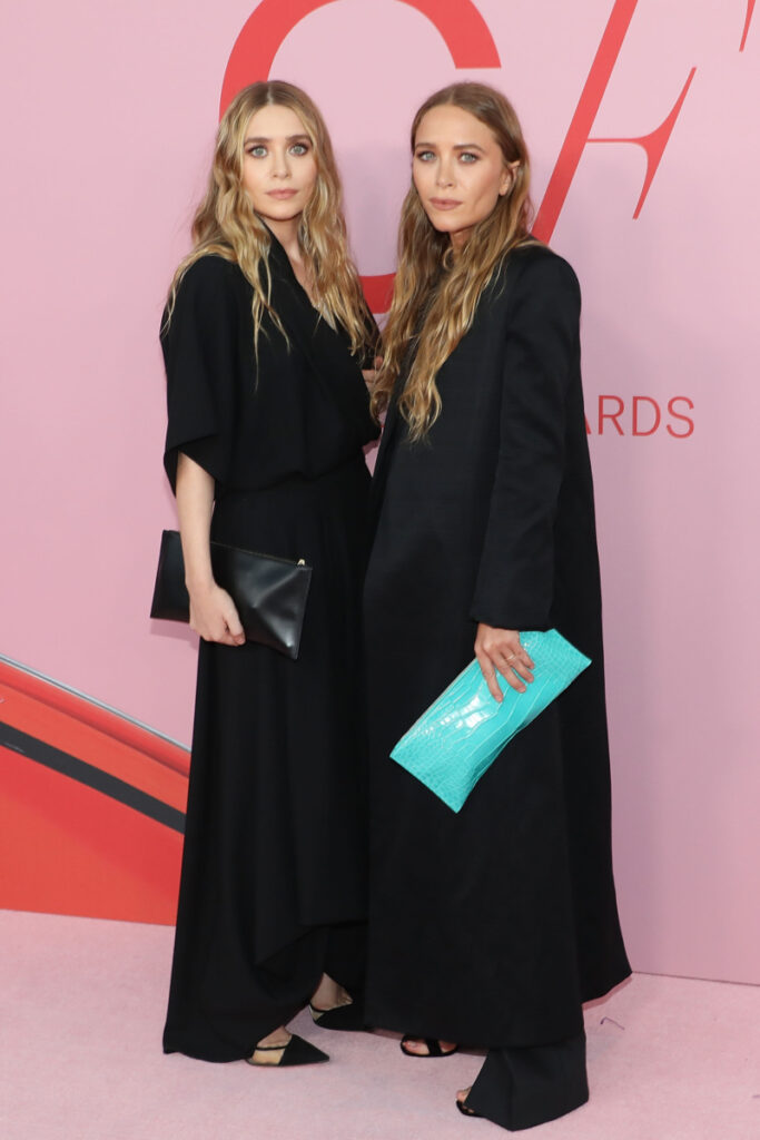 gemelle Olsen in abiti quiet luxury style