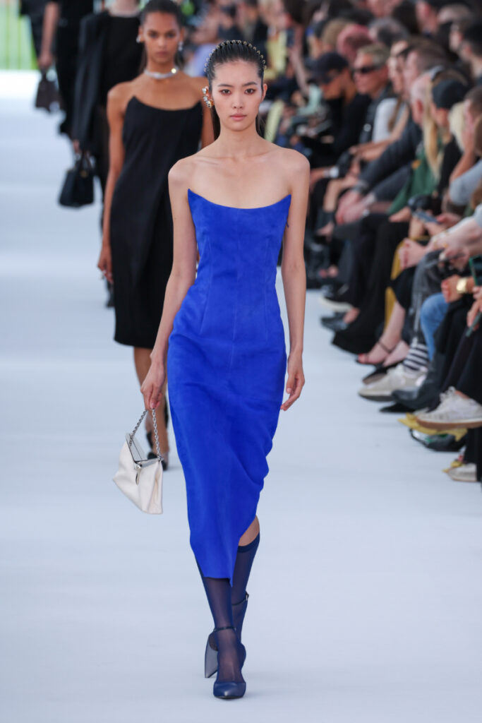 [Moda colori primavera-estate 2024]: indigo, Givenchy