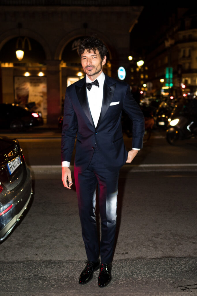 Andres Velencoso Segura in un abito elegante