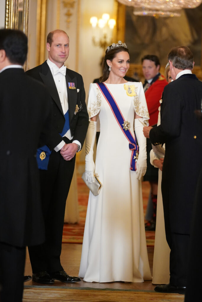 Il principe William e la duchessa Catherine in abiti festivi