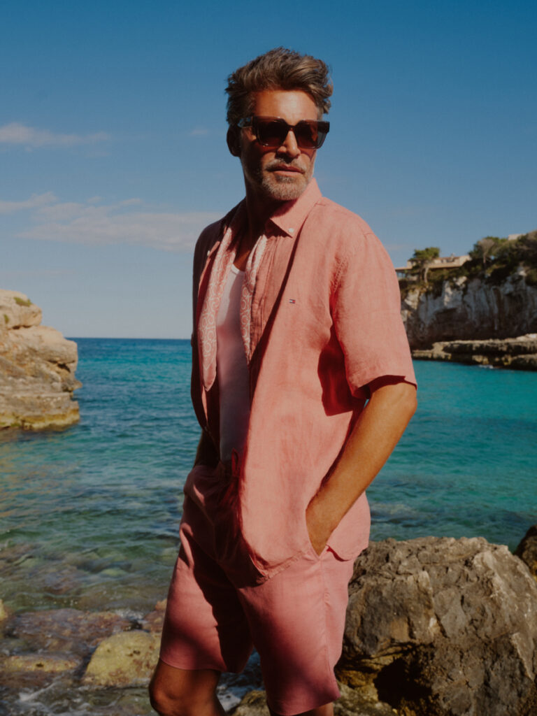 completo di lino uomo: camicia e pantaloncino rosa